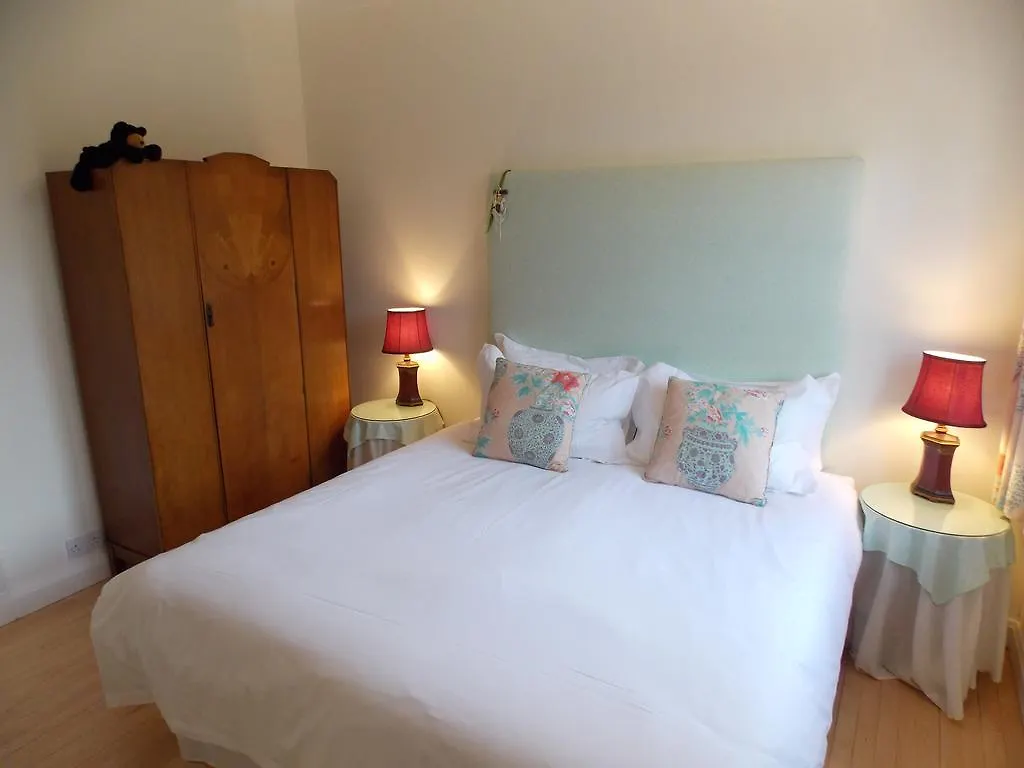 Violet Bank Apartment Morningside Edinburgh 0*,